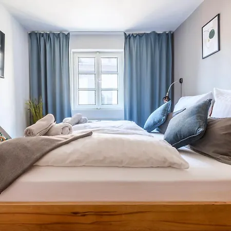 20 Seconds To Charles Bridge Apartment Prague